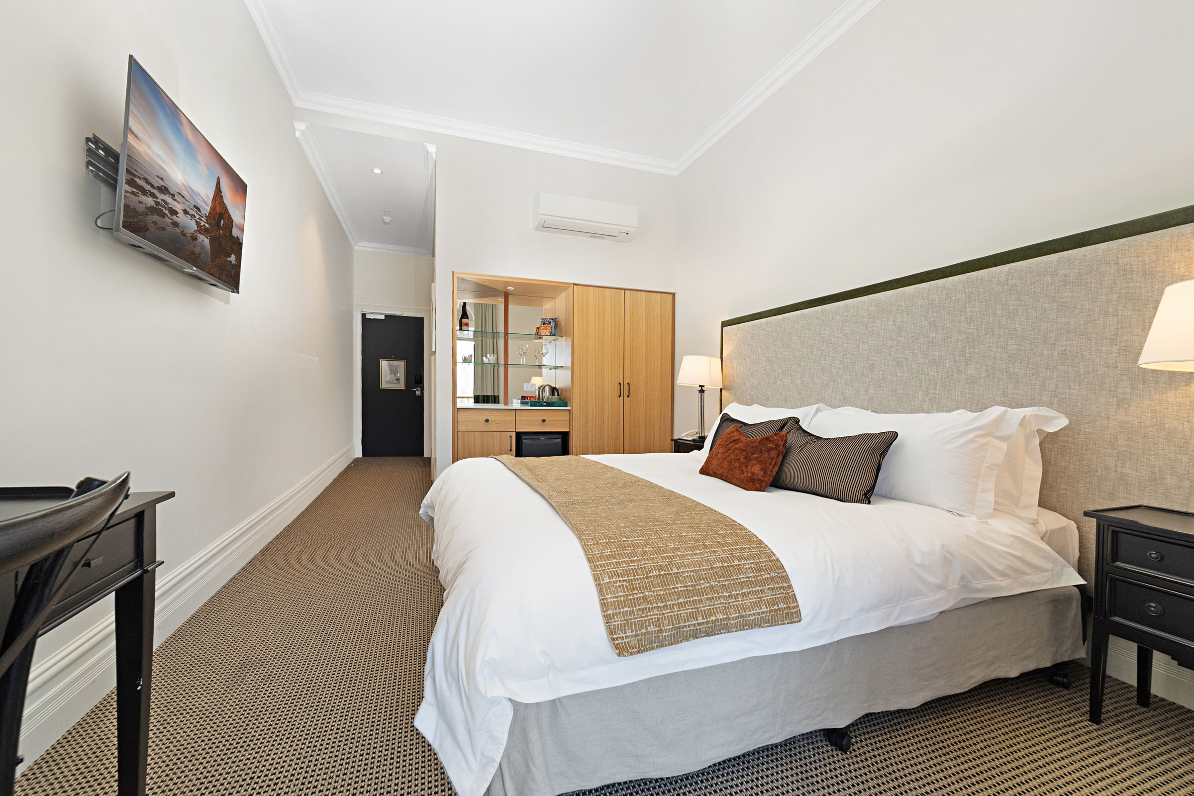 National_Hotel_13